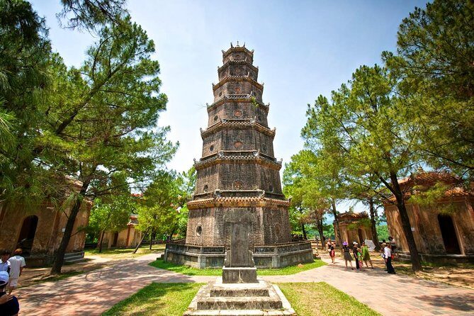 Hue city tour 1 day from Da Nang / Hoi An - Hai Van Pass and Lap An Lagoon: coastal views plus a pearl-village reality check