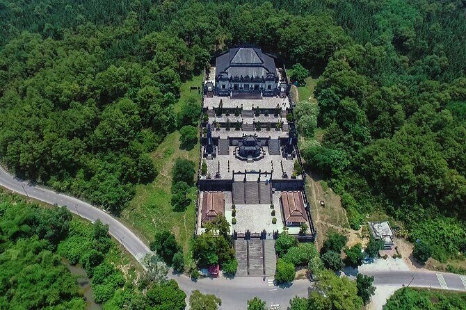 Hue city tour from Hoi An or Da Nang - Private tour - Thien Mu Pagoda: why this pagoda keeps appearing in Hue stories