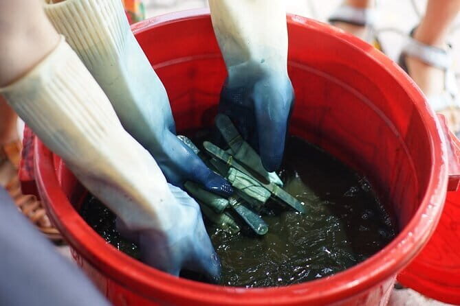 Indigo dyeing workshop - The Real Magic: Why Fermentation Changes the Color