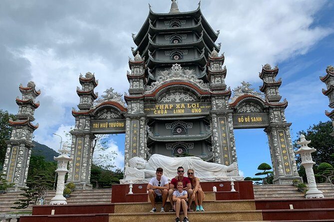 LOVELY PILGRIMS to MARBLE MOUNTAIN & DRAGON BRIDGE & LADY BUDDHA - Price and value: what $48 buys you in real terms