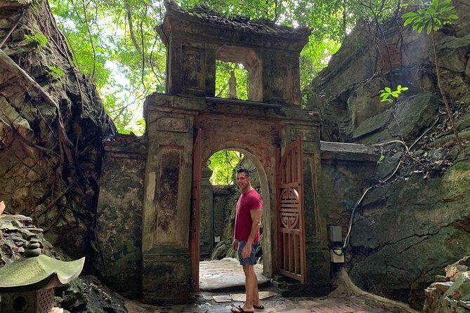 LOVELY PILGRIMS to MARBLE MOUNTAIN & DRAGON BRIDGE & LADY BUDDHA - Should you book Lovely Pilgrims to Marble Mountain, Dragon Bridge, and Lady Buddha?