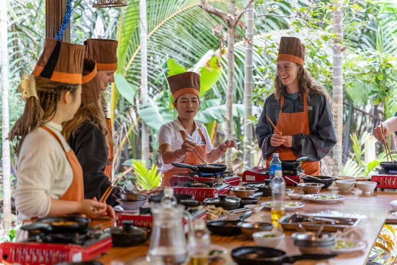 Mad Monkey Hoi An Cooking Class & Bamboo Boats - Key highlights to know before you go