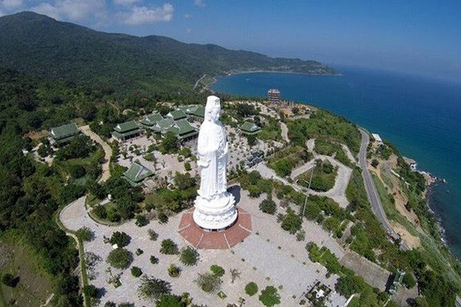 Marble mountain, Am Phu cave and Monkey mountains group tour - Photos, monkeys, and the “stairs and sun” strategy