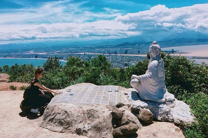Marble mountain, Am Phu cave and Monkey mountains group tour - Lunch with a local family: the break that keeps the day enjoyable