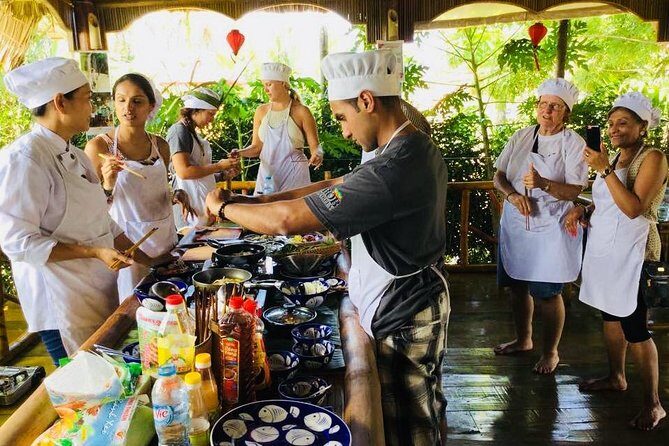 Market Tour , Basket Boat and Cooking Class Hoi An - Getting Picked Up in Hoi An Ancient Town and Getting Settled