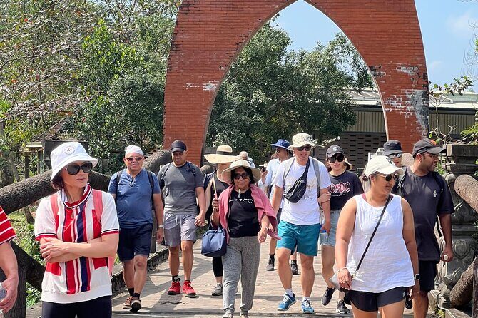 My Son Holyland and Rice Paper Making Tour - Group size and guide style: small-group comfort, big-site logistics