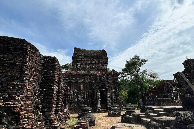 My Son Sanctuary and Hoi An Walking Tour - Lunch, Water, and What the $55 Price Really Buys