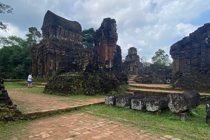 My Son Sanctuary Small-Group Trip From Hoi An - Thu Bon River Sunset Boat: Breeze, Photos, and Real Life Along the Water