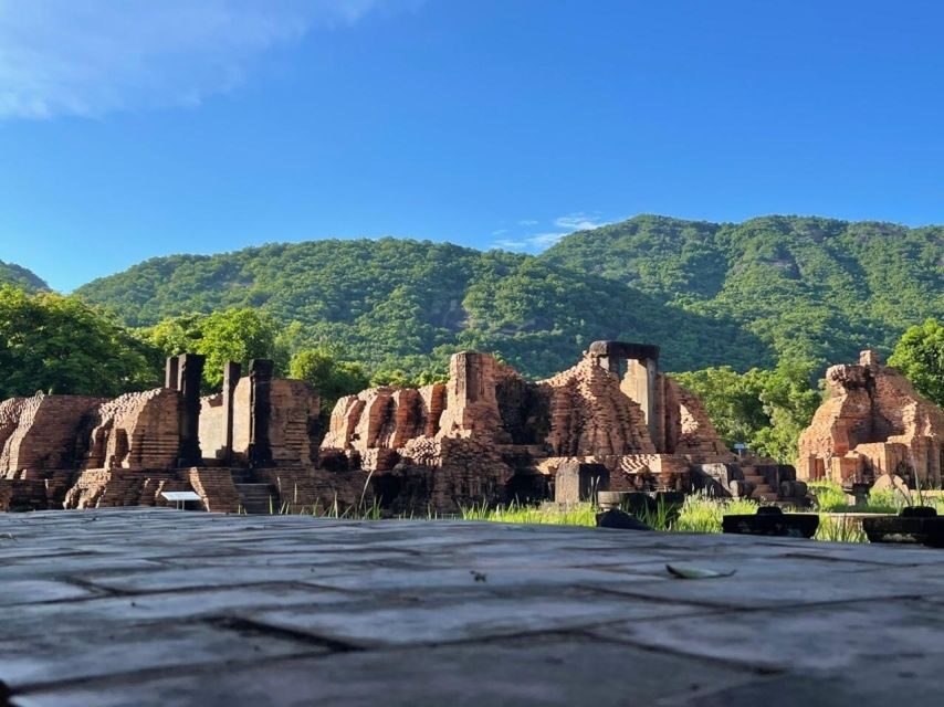 My Son Sanctuary Tour with Cham Dance & Thu Bon Boat Ride - Thu Bon River Wooden Boat Ride: Calm Views, Cooler Air