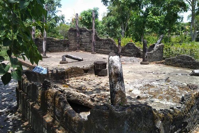 Private Day Trip To Visit MY LAI MASSACRE from Hoi an or Da Nang City - Stop 2: My Lai Massacre Museum in 20 Minutes (Short, But Focused)