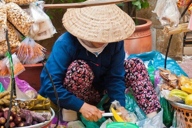 PRIVATE Hoi An Ancient Town - Night Market Street Food By Night - Why This Hoi An Night Market Food Tour Works