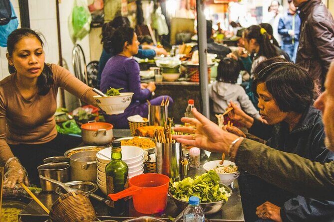 PRIVATE Hoi An Ancient Town - Night Market Street Food By Night - How the 4 Hours Unfold: Ancient Town to Night Market
