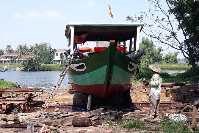 Private Hoi An Countryside by Motorbike OR CAR - Hands-on village crafts: weaving, rice paper, and bamboo basket boats