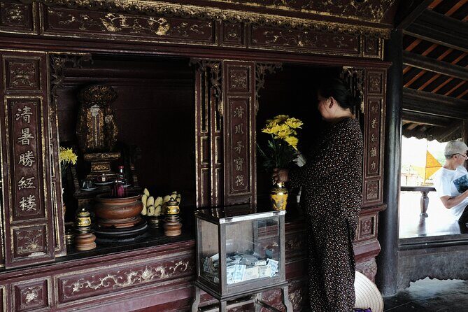 Private Hoi An or Da Nang to Hue By Motorbike via Hai Van Pass - An Bằng Cemetery: a quiet cultural stop between two cities
