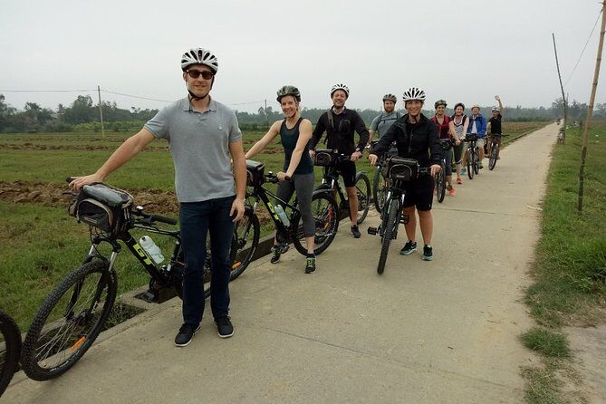 Private Hoi An to My Son Sanctuary Full-Day Bike Tour - Crossing into An Hoi countryside: bike paths and village roads