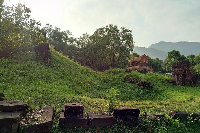 Private My Son Sanctuary Tour with Champa food - Lunch included: Vietnamese choices with a family touch