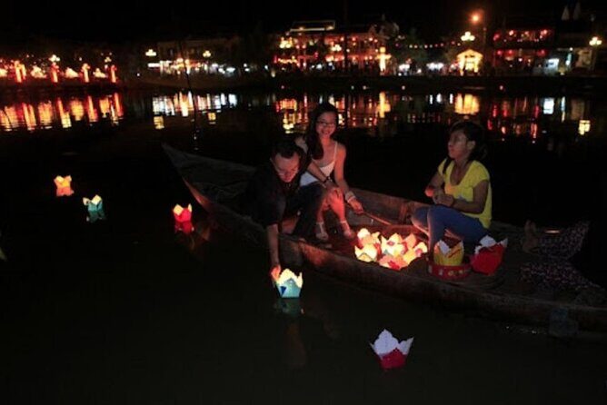 Private Night Boat Trip and Floating Lantern on Hoi An River - Hoi An Old Town After Dark: Your Time to Walk It Off