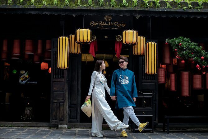 Professional Photography Tour Optional Ao Dai Dress in Hoi An - Stop 3: Thu Bon River And The Optional Flower-Lantern Memory