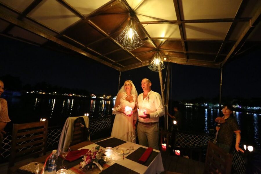 Romantic Sunset Dinner Cruise in Hoi An - Practical tips to get the best photos and the most romantic vibe