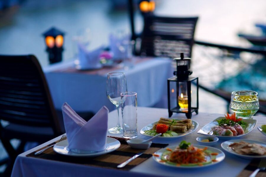 Romantic Sunset Dinner Cruise in Hoi An - Dinner on the Thu Bon: seafood that doesn’t feel like an afterthought