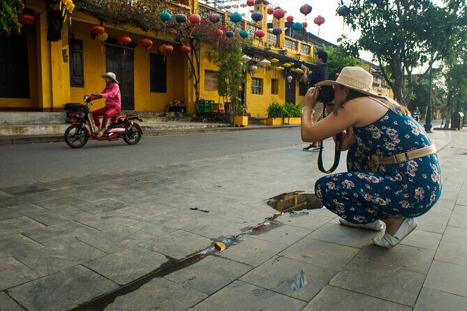 Sunset photo tour with the farmers - Hoi An old town at night: reflections, old streets, and a real workshop