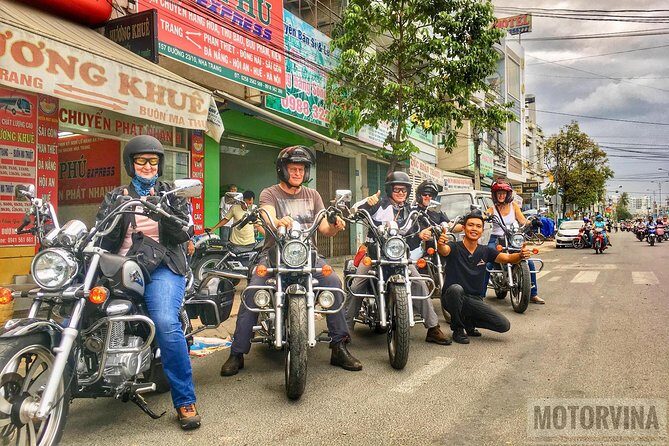 Top Gear Hai Van Pass between Hoi An or Da Nang to Hue - Stop 3: Lang Co Beach lunch and swim (1 hour 15)