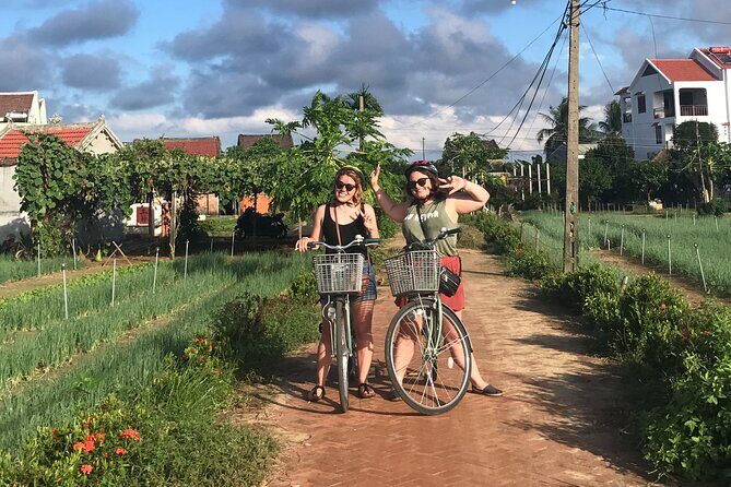 Tra Que Village Cycling And Farming - Pho lunch included at the right moment