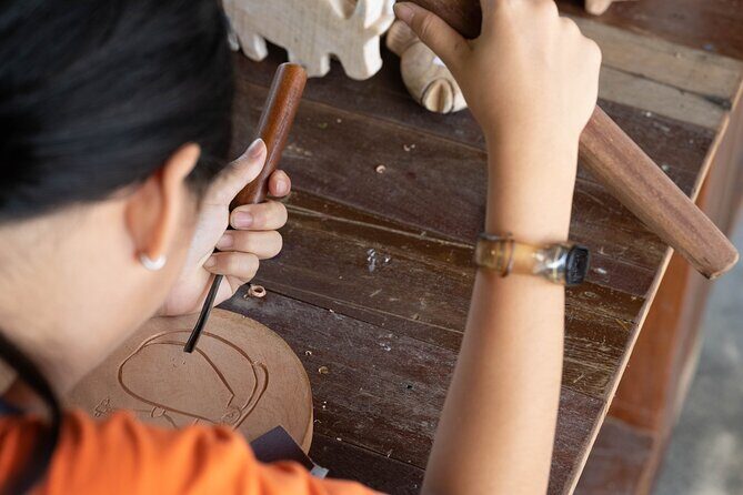 Traditional Wood Carving Workshop - Timing, group size, and what it means for your day