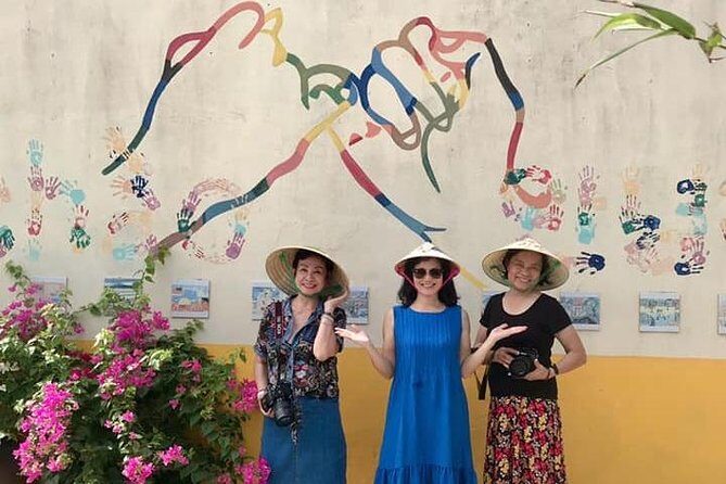 Visiting Tam Thanh mural village - Mother Thu monument - Truong Giang River basket boating: a calm ride with a work-for-your-view option