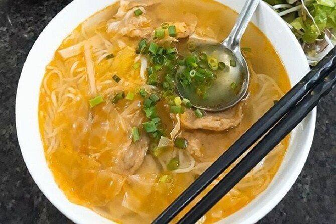 Visiting Tam Thanh mural village - Mother Thu monument - Tam Ky tastings and lunch: 2–3 local specialties you can actually use
